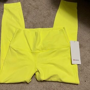 NWT Lululemon 25” align leggings